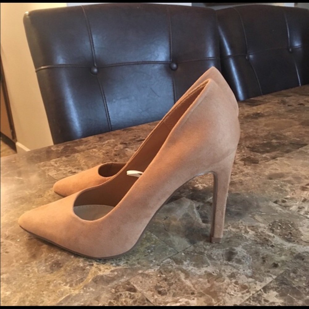 Cute Suede Pumps 😍